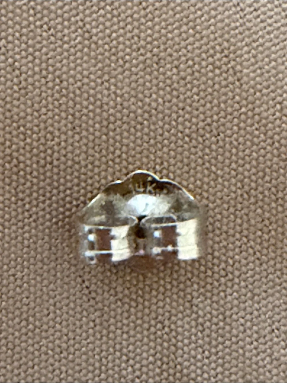 Single White Gold 14k diamond earring 1/4 carat, 4.5mm - Picture 4 of 5